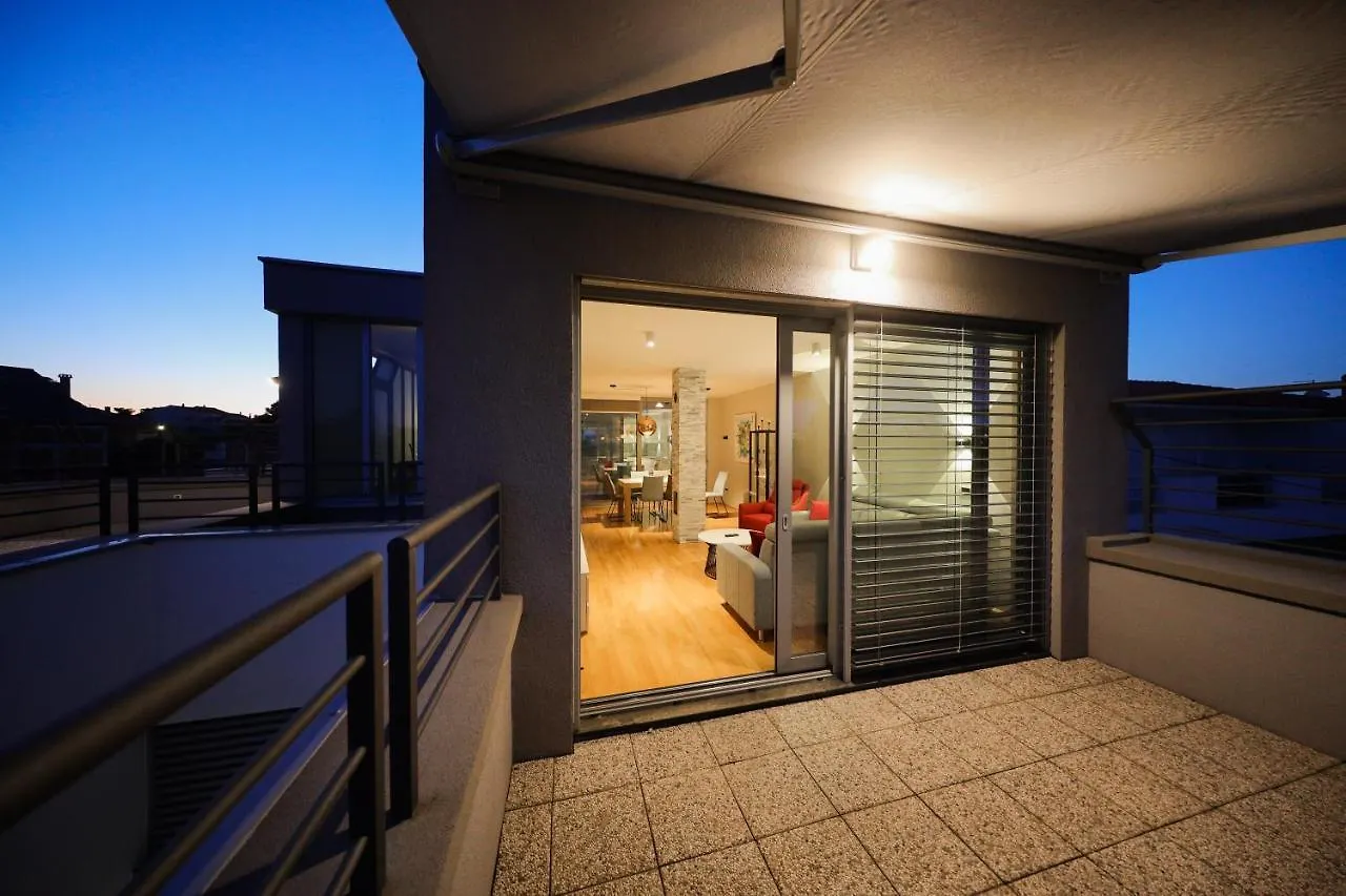 Caisa - Amber 20M From The Sea Apartment Zadar