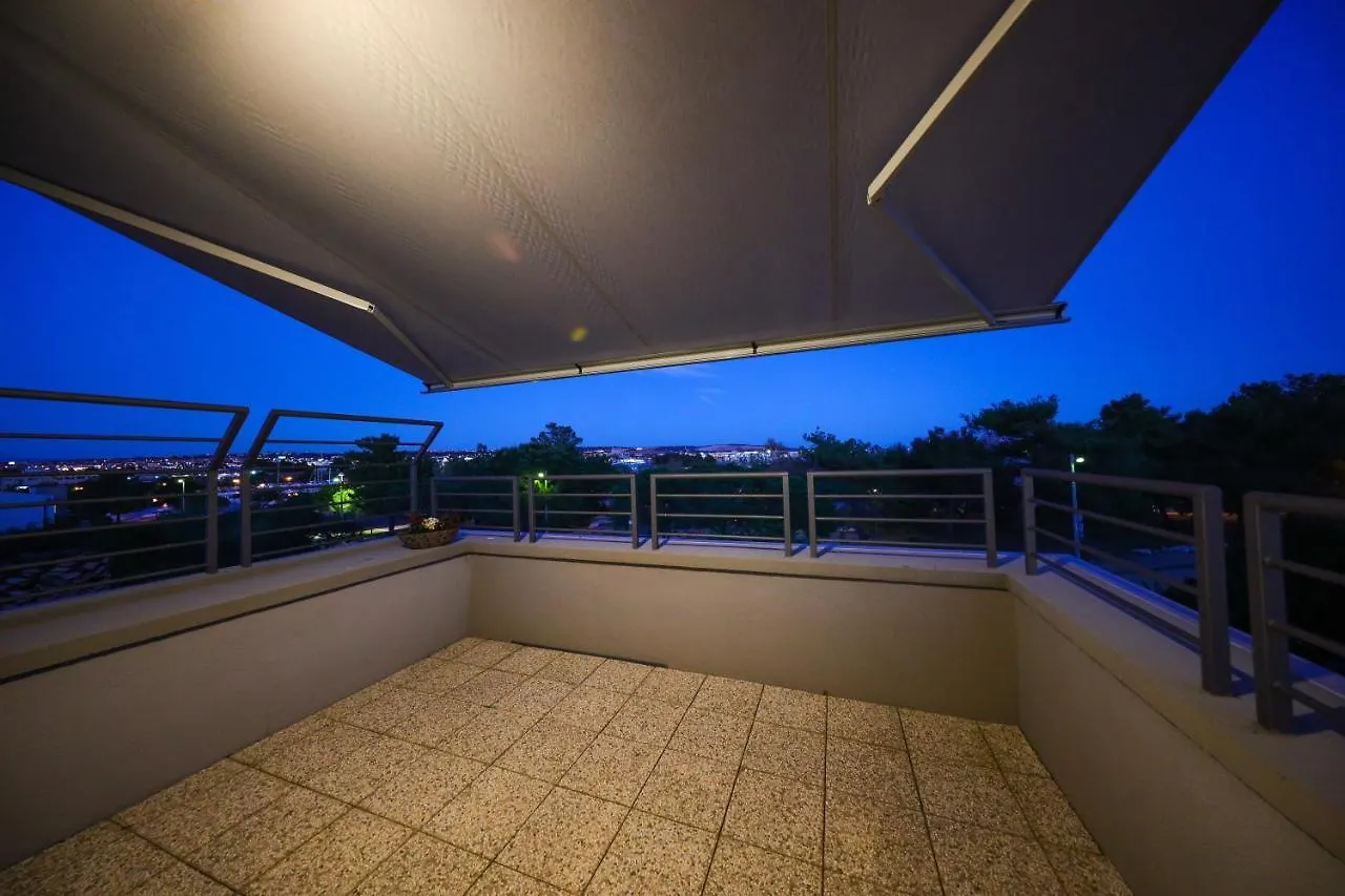 Caisa - Amber 20M From The Sea Apartment Zadar